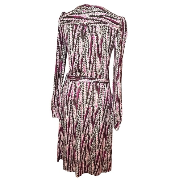 Diane von Furstenberg Wrap Dress 100% Silk Long Sleeve Pink Geometric Size 4 - Picture 2 of 8